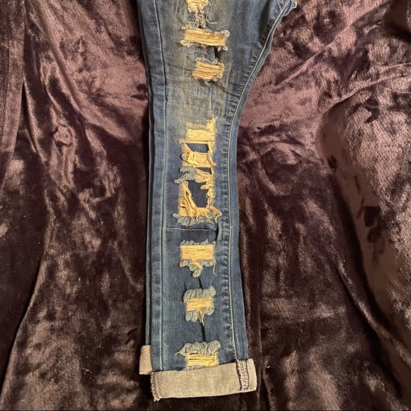 VIP JEANS - Picture 3 of 5